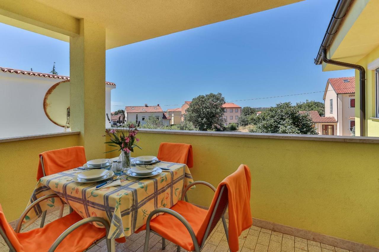 Apartments Dora Victoria Dream Медулин Экстерьер фото