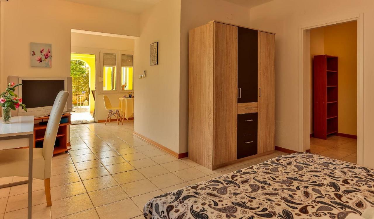 Apartments Dora Victoria Dream Медулин Экстерьер фото