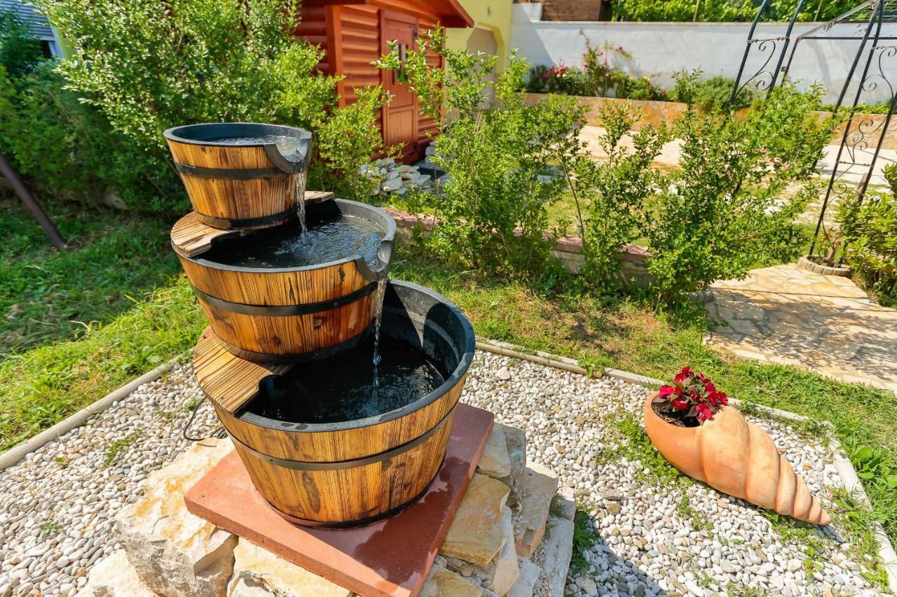 Apartments Dora Victoria Dream Медулин Экстерьер фото