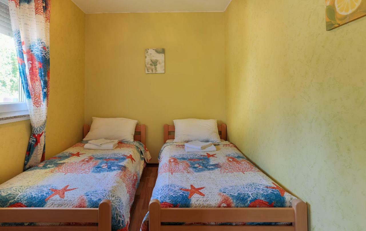 Apartments Dora Victoria Dream Медулин Экстерьер фото