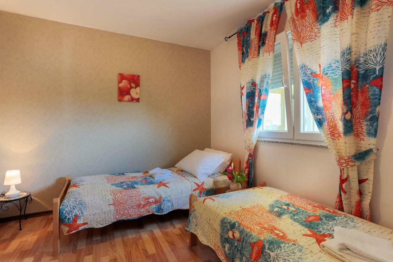 Apartments Dora Victoria Dream Медулин Экстерьер фото